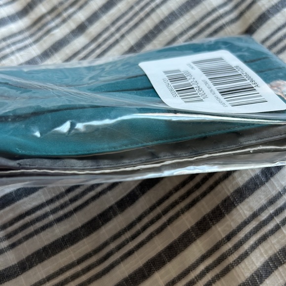 NWT Athleta one size everyday mask bundle pack of five masks and colors - Picture 5 of 5